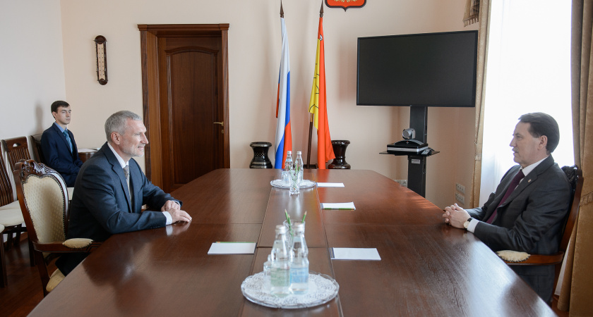 Воронежский губернатор благословил Алексея Журавлева на поход в Госдуму