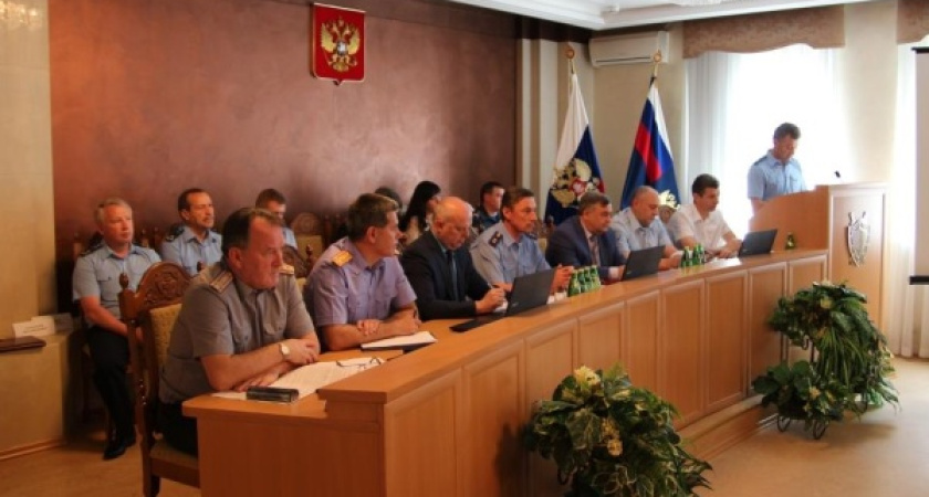 Воронежским правоохранителям коммуналка оказалась не по зубам 