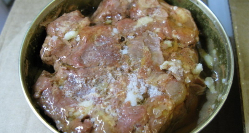 Изготовители тушенки обманывают воронежцев