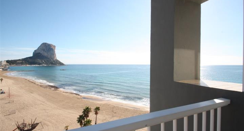 Воронежских единороссов ведет в Госдуму депутат с зарубежной недвижимостью