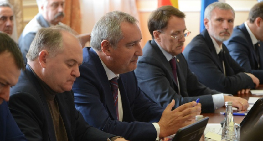 В Воронеже вице-премьера Дмитрия Рогозина сопровождал лидер партии «Родина»