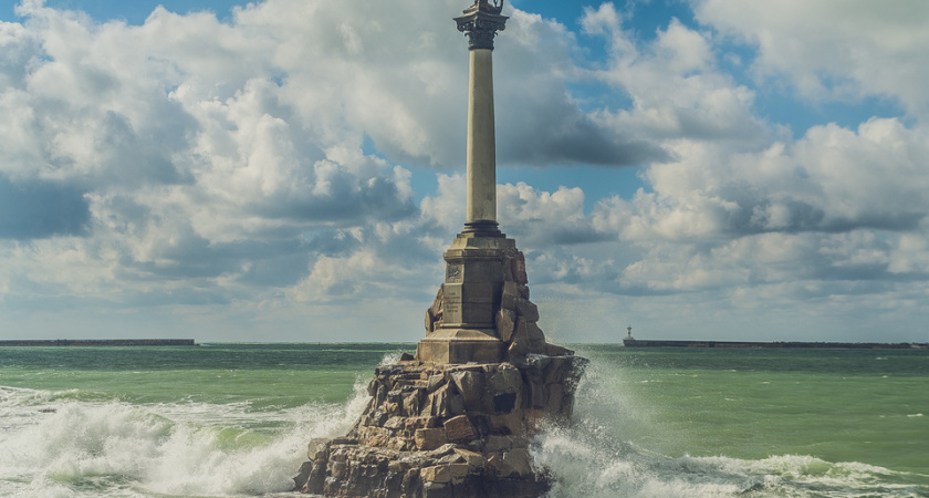 Символом новых купюр стал не Воронеж, а Севастополь и Дальний Восток