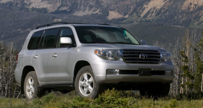 Воронежскому правительству срочно нужен автомобиль за 3,2 млн рублей