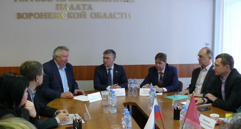 Евгений Ревенко дал рекомендации воронежским предпринимателям