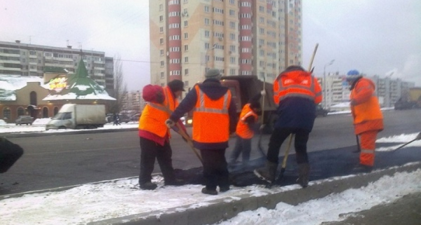 Дороги не успели построить к зиме ни в Воронеже, ни в России