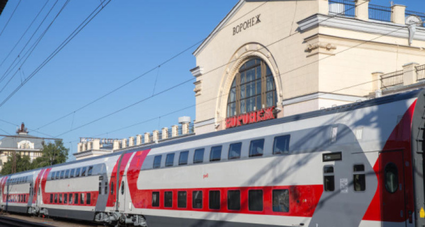 В воронежских двухэтажных поездах появились спецвагоны