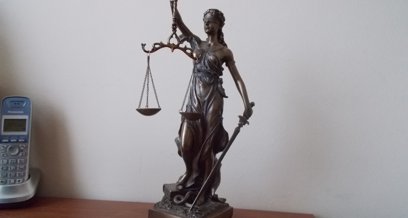 Следствие опровергло родство задержанного адвоката с воронежским судьей