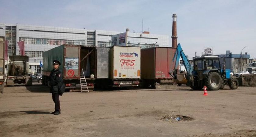 В Воронеже дальнобойщиков задержали под предлогом благоустройства территории