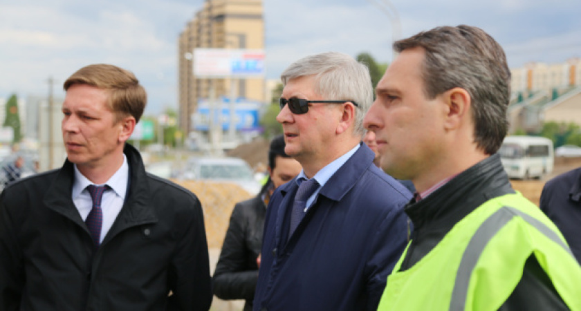 Работа воронежского мэра приносит сплошные убытки