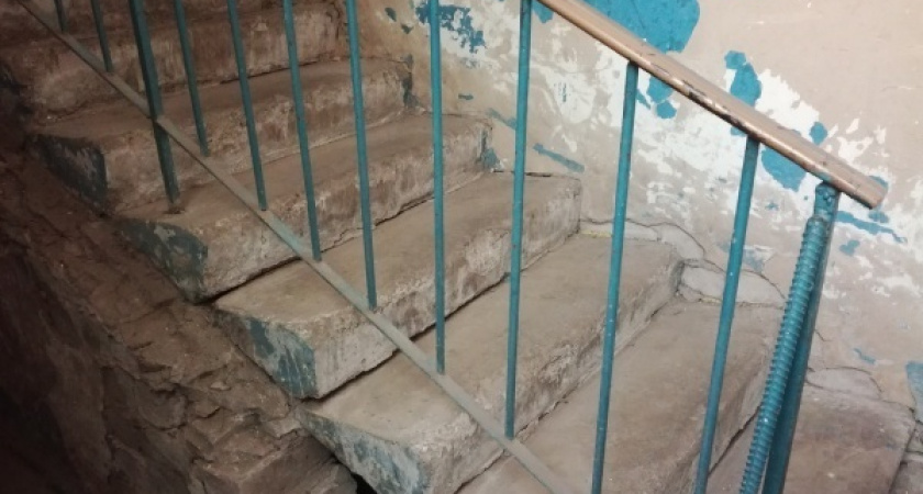 Воронежская многоэтажка продолжает разваливаться на части