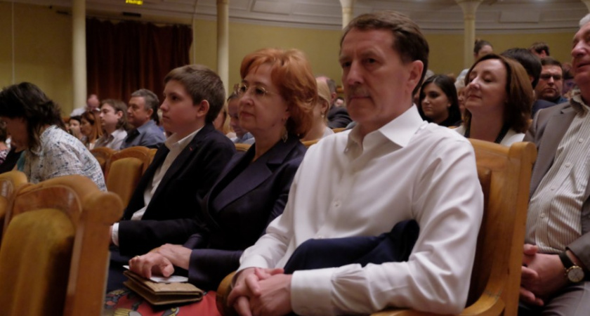 В воронежские театры губернатор ходил по билетам