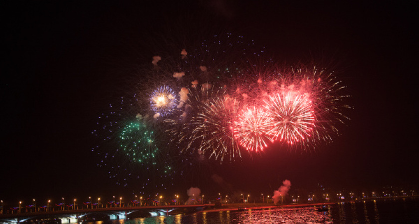 Воронежцы отметили День города рок-фестивалем и гонкой на «Драконах»