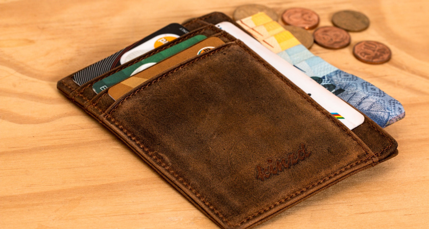 В Воронежской области 48% бюджетников перевели на карту «Мир»