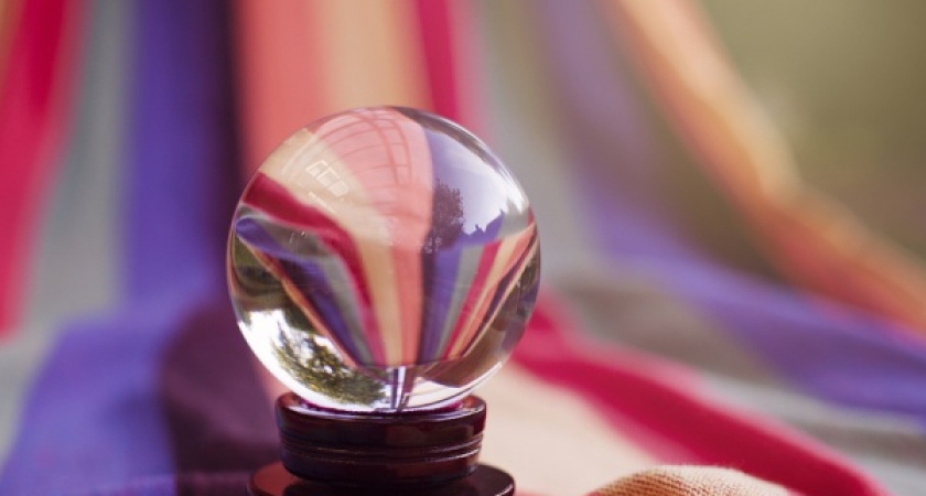 Экстрасенс обманула пятерых воронежцев на 30 миллионов рублей