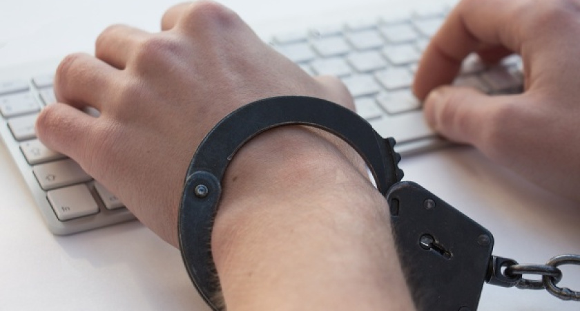 Воронежского налоговика задержали с деньгами за прекращение проверки