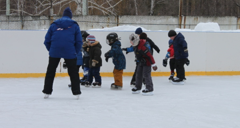На окраине Воронежа открылся бесплатный каток 