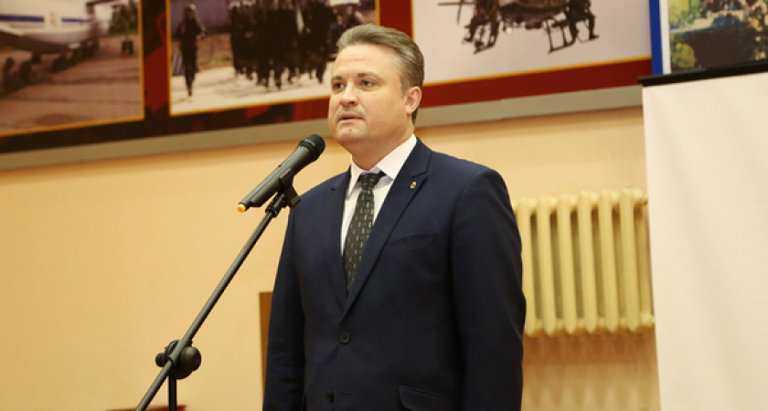 Вадим Кстенин подал документы в комиссию по выборам воронежского мэра