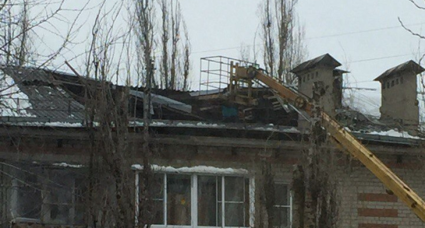 В Воронеже провалилась кровля многоэтажки 
