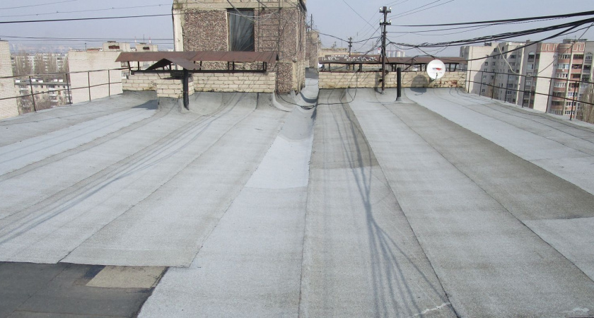 В Воронеже управляющая компания до визита ГЖИ отремонтировала крышу