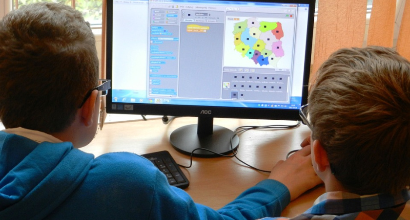 Воронежские власти выделят 105 млн рублей на подключение школ к интернету