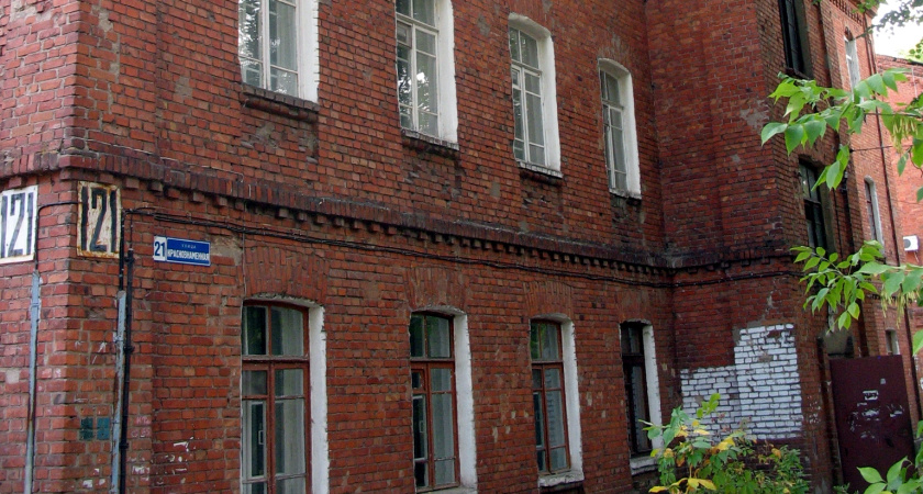 Воронежскую УК оштрафовали за плохое содержание трехэтажки послевоенной постройки