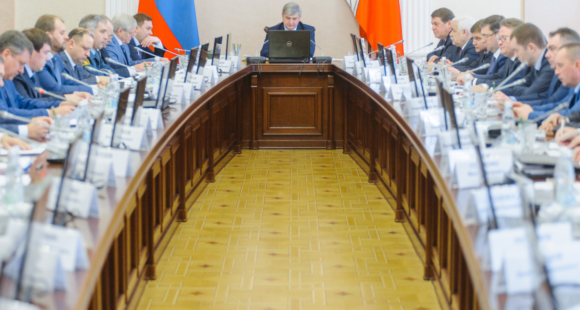 Читатели «Времени Воронежа» назвали покинувшего пост Геннадия Макина самым слабым звеном в команде Гусева