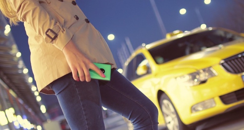 СМИ: водитель «Яндекс.Такси» из Воронежской области напал на пассажирку в Москве