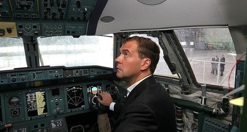 Дмитрий Медведев распорядился передать Воронежский авиазавод «Ростеху»