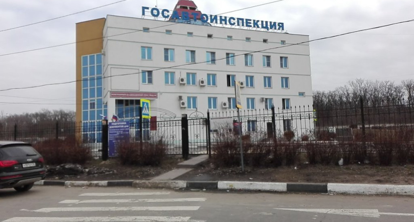 В Воронеже задержали командира роты ДПС по подозрению в сборе денег с экипажей