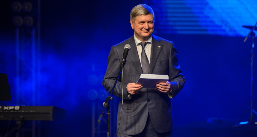 Воронежский губернатор призвал чиновников не поддаваться магии больших цифр