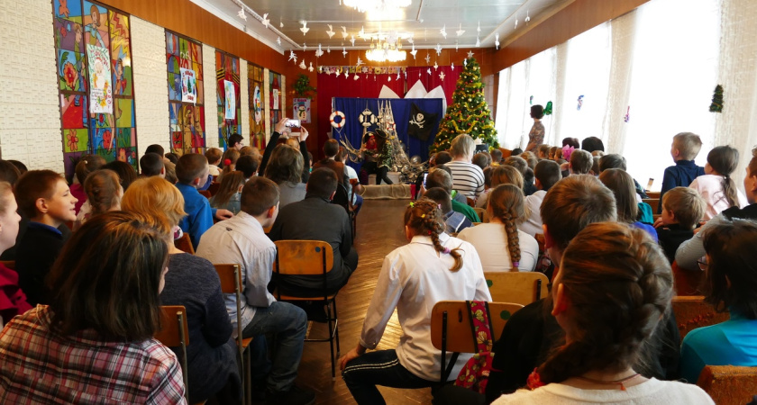 Благотворительный фонд «Дети России» поздравил школьников Прихоперья с новогодними праздниками