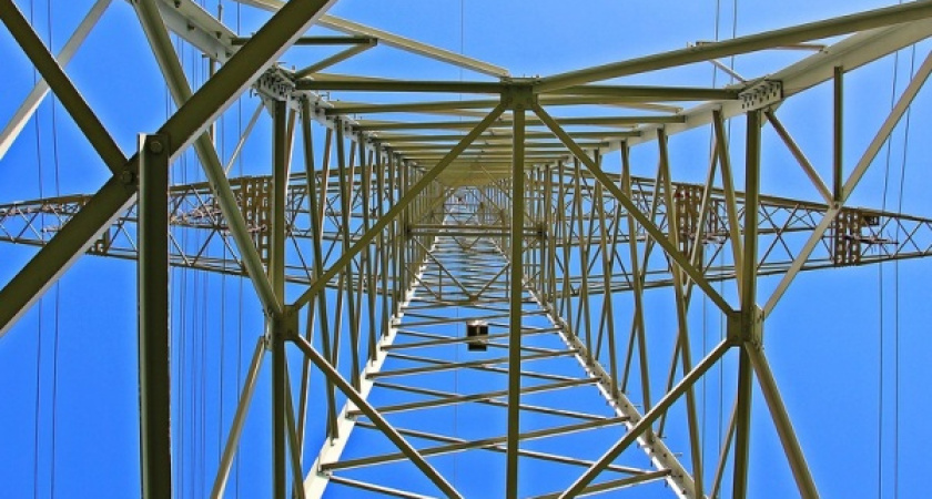 Воронежской горэлектросети не удалось отстоять опоры ЛЭП