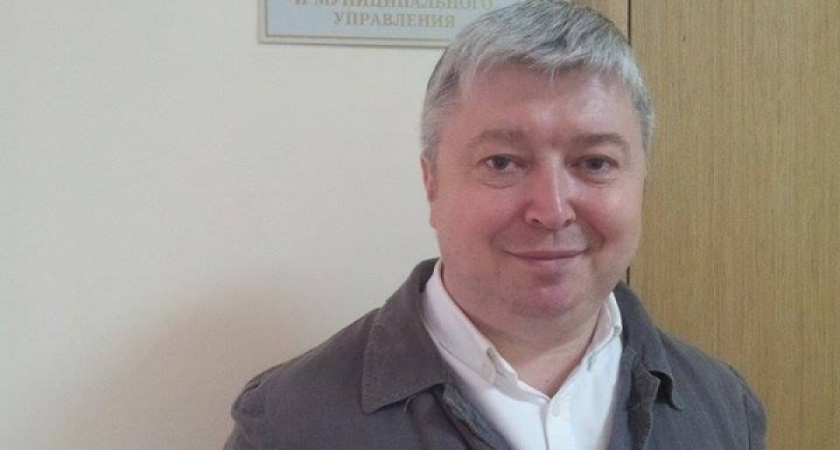 Когда центральная фигура в региональной власти нежесткая, внутри начинается борьба