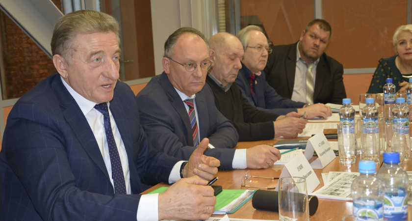 Сенатор Сергей Лукин в Воронеже предупредил о критической ситуации, которая назревает в строительной отрасли