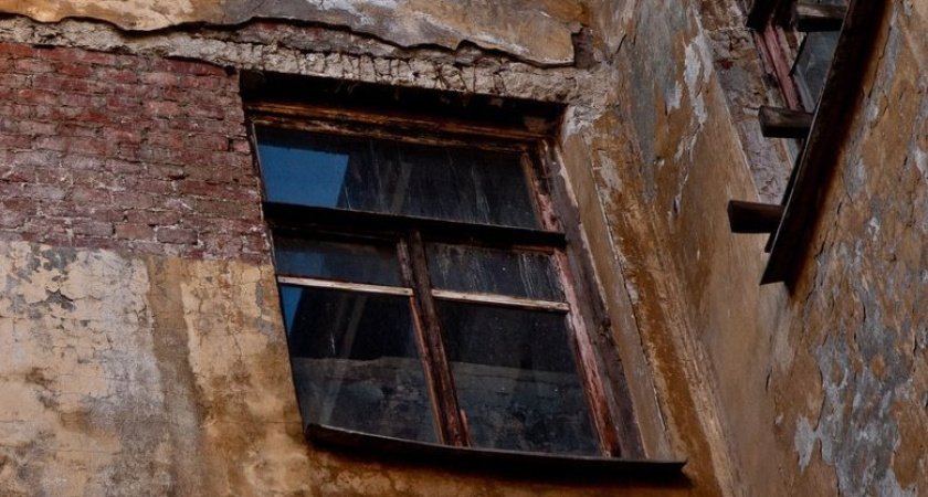 На расселение аварийных домов в Воронежской области выделят 2,4 млрд рублей