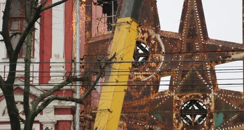 В Воронеже аварийные звезды с проспекта Революции восстановят по аналогии с баркалоном «Меркурий»