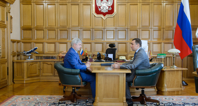 Евгений Хамин представил воронежскому губернатору инфраструктурные проекты по развитию Воронежа 