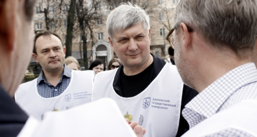 Воронежский губернатор закрепился в «хорошистах» рейтинга устойчивости глав субъектов РФ 