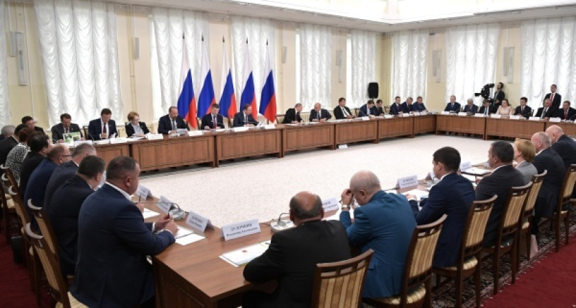 Владимир Путин включил воронежского мэра в Совет по развитию местного самоуправления