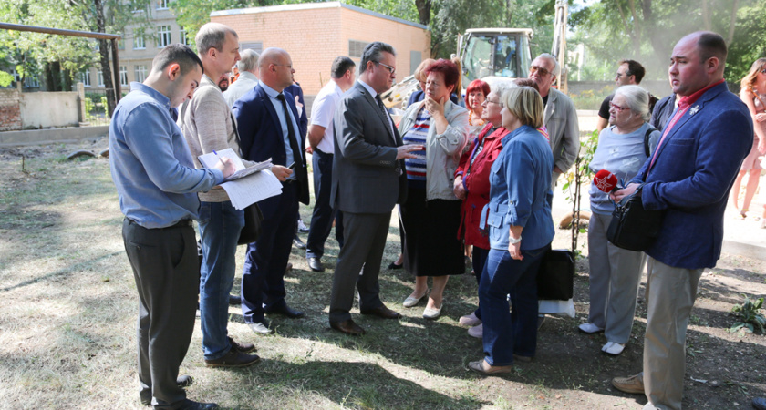 Ко Дню Победы в воронежском дворе появится граффити с летчиками-героями