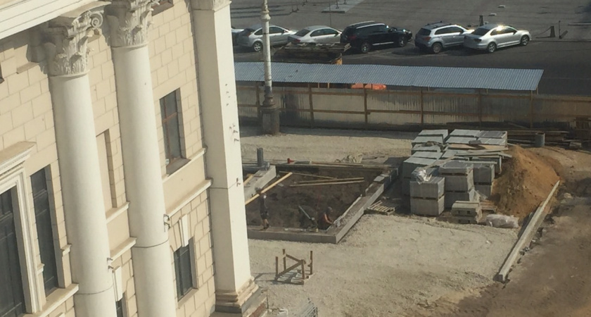 В Воронеже работы по благоустройству сквера у оперного театра продлятся дольше запланированного срока