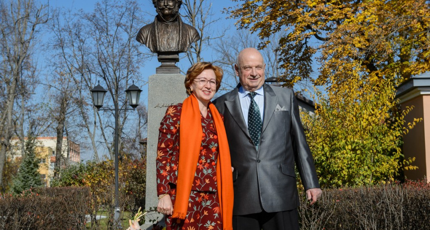 Татьяна Гордеева не пропустила открытие бюста Лермонтова в усадьбе под Воронежем