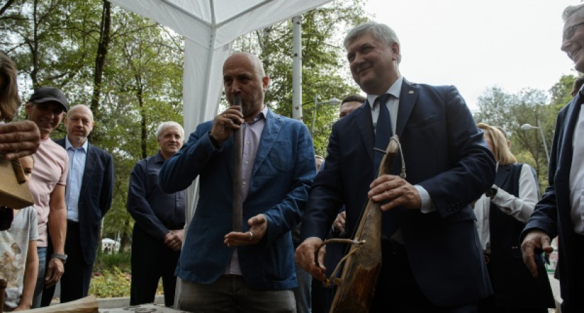 В Воронеже станет ежегодным фестиваль, на котором губернатор сыграл на гудке с Захаром Прилепиным