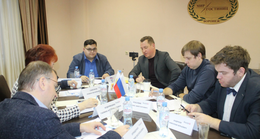 Эксперты и политики оценили соблюдение конституционных прав в Воронежской области  