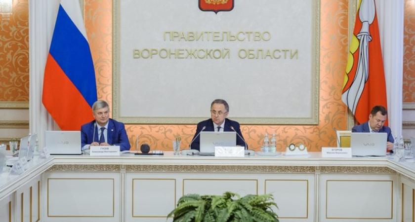 Виталий Мутко успел дать добро на передачу яблоневых садов Воронежской области