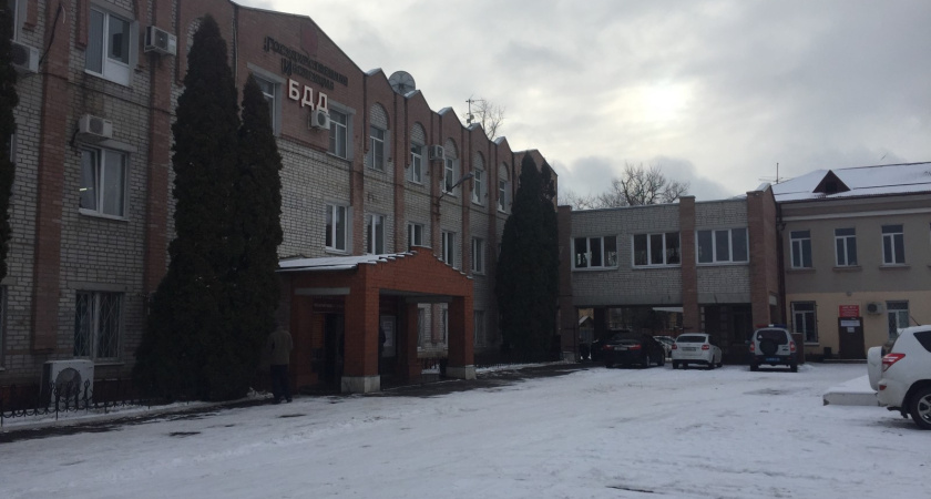 В Воронеже экс-начальник отделения ГИБДД получил условку за взятки