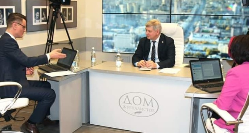 От вони до инстаграма. Топ цитат воронежского губернатора в прямом эфире