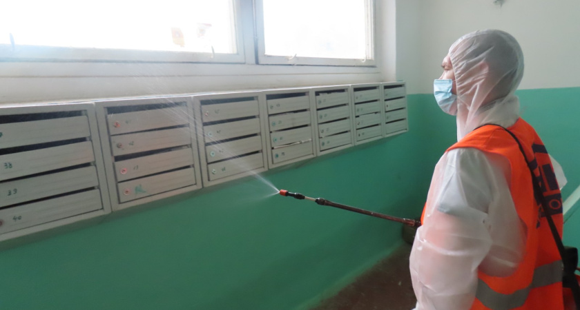 За три выходных в Воронеже дезинфицировали более 2 тыс. многоэтажек 