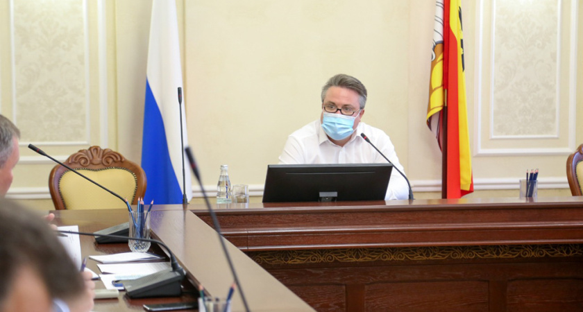 Мэр Воронежа Вадим Кстенин проконтролировал готовность школ к учебному году