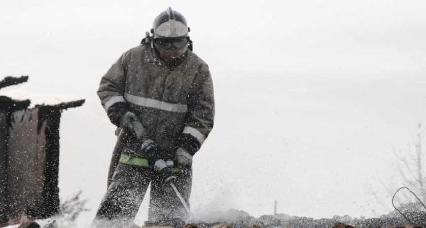 Спасатели Воронежской области продолжают бороться с пожарами